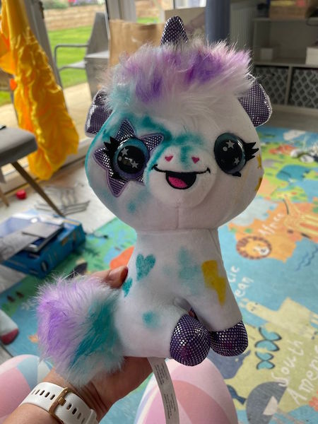 Airbrush Plush Unicorn Kit from Canal Toys