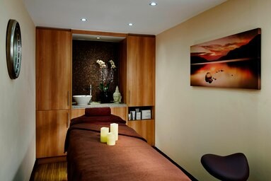 Watham Abbey Marriott Spa treatment room